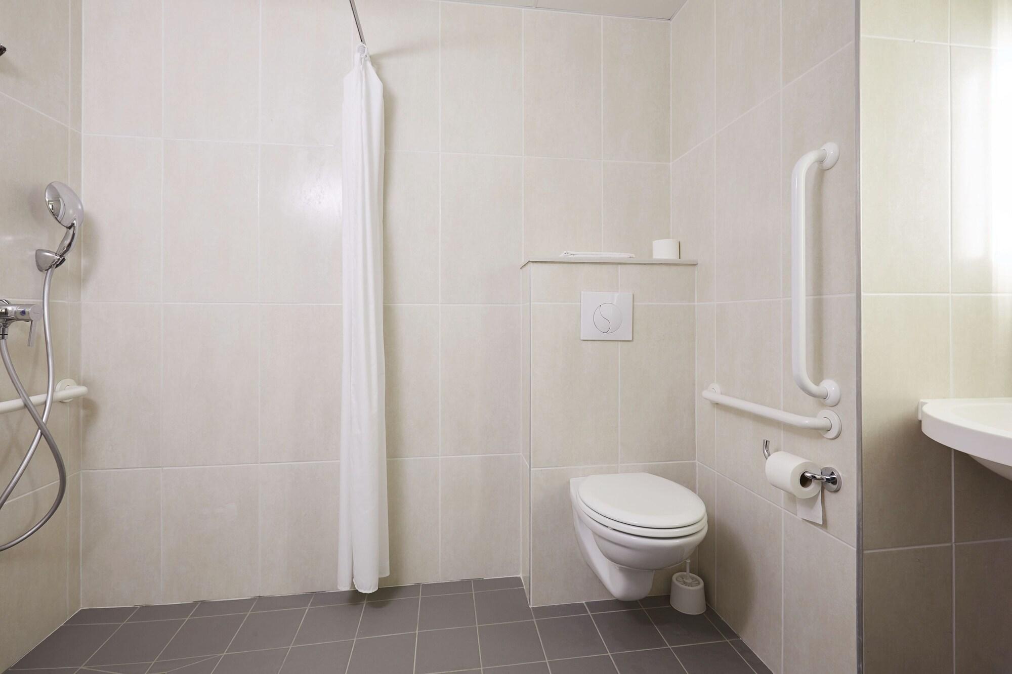 B&B Hotel Niort Marais Poitevin Est エクステリア 写真