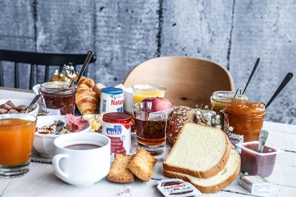 B&B Hotel Niort Marais Poitevin Est エクステリア 写真