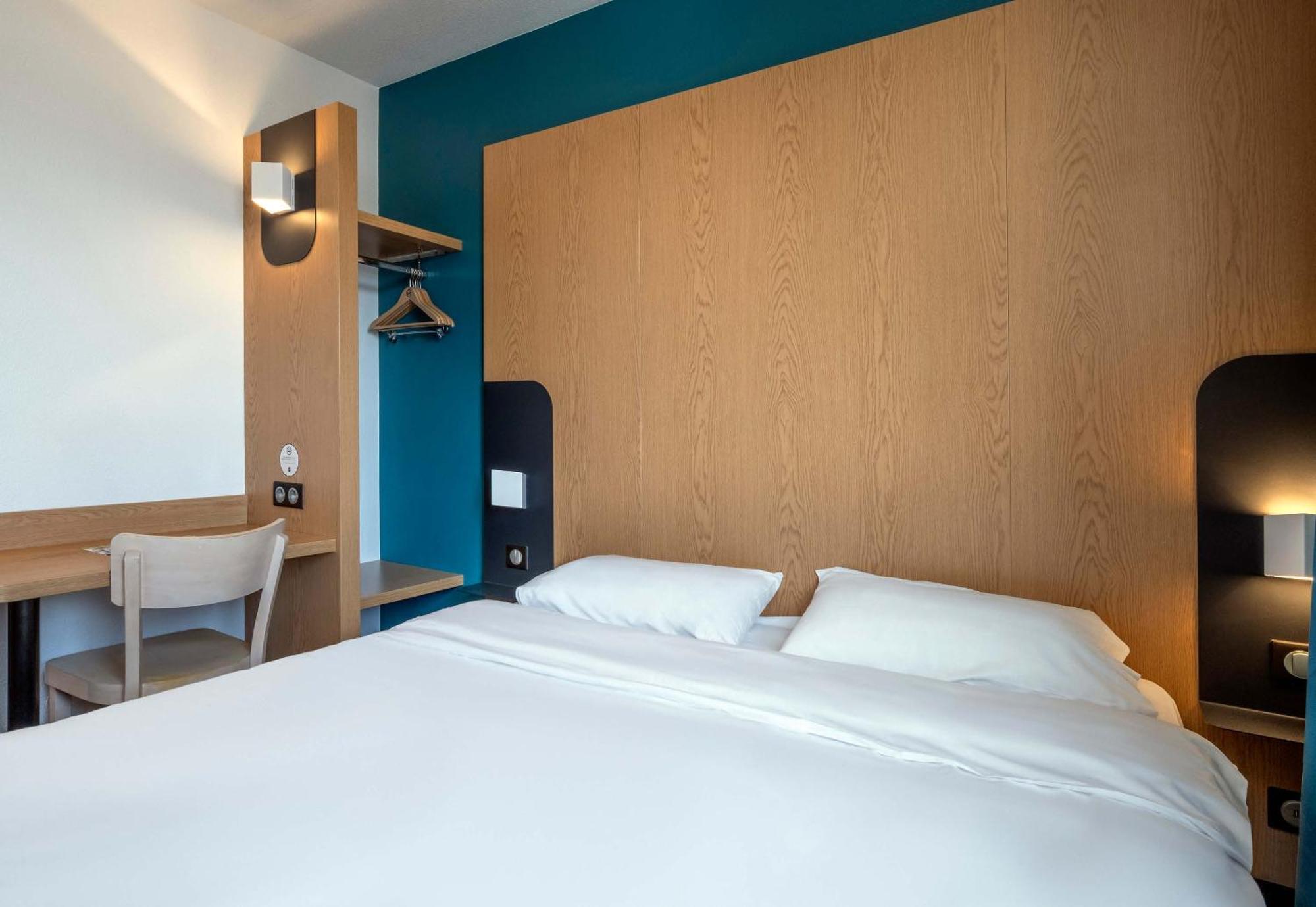 B&B Hotel Niort Marais Poitevin Est エクステリア 写真