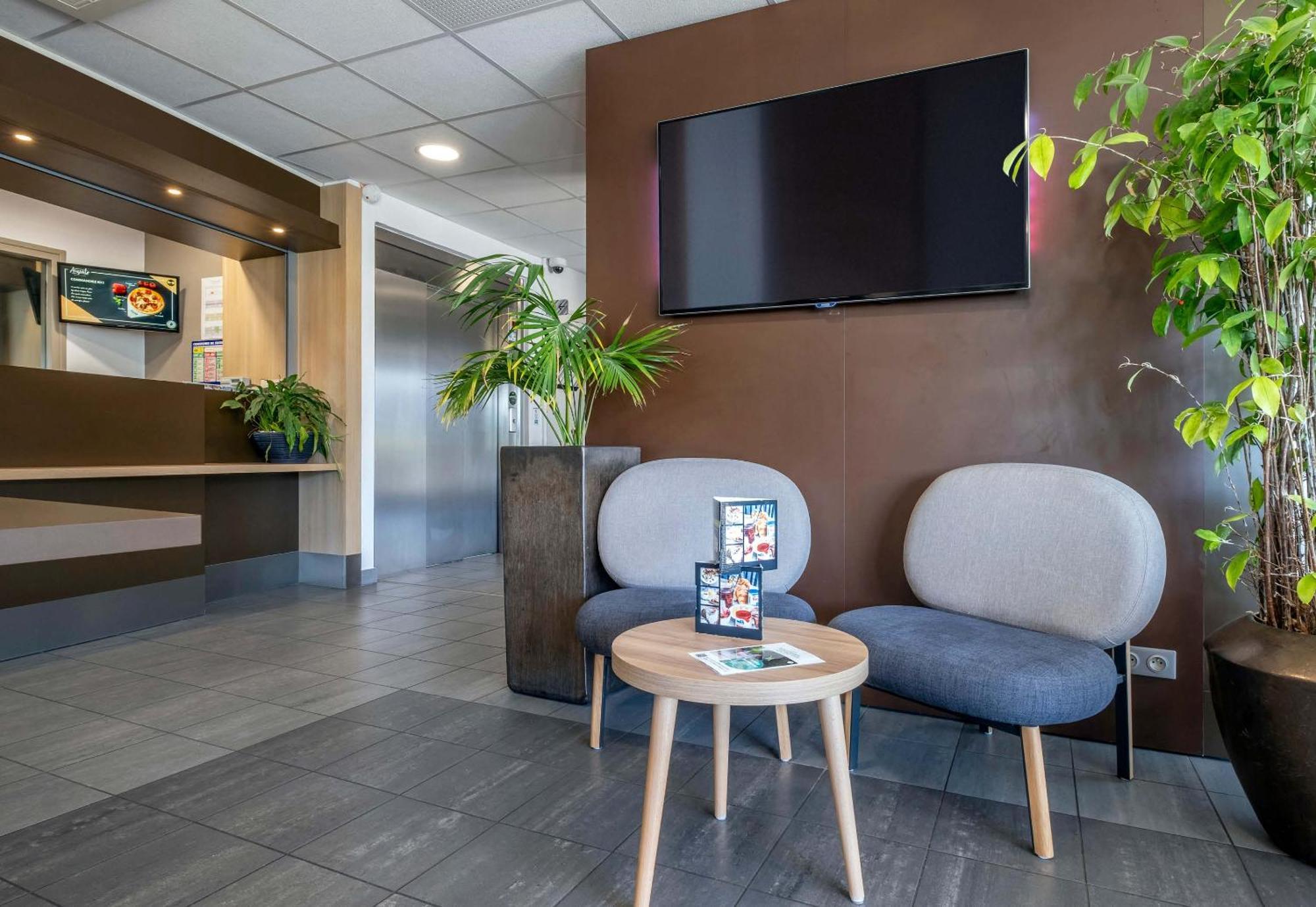 B&B Hotel Niort Marais Poitevin Est エクステリア 写真